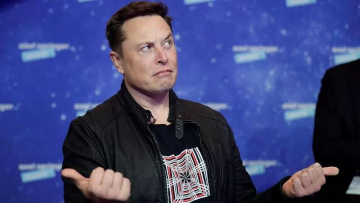 A chegada de Elon Musk ao Clubhouse desperta interesse em rede social exclusiva
