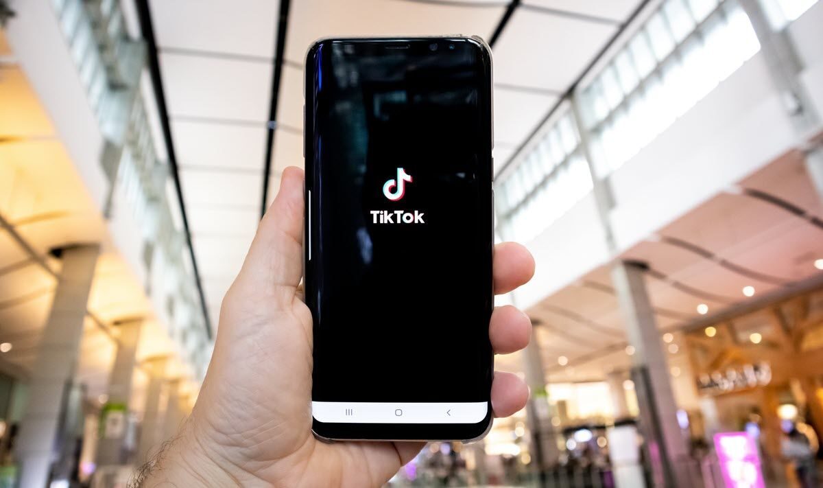 TikTok está trabalhando em compras dentro do aplicativo
